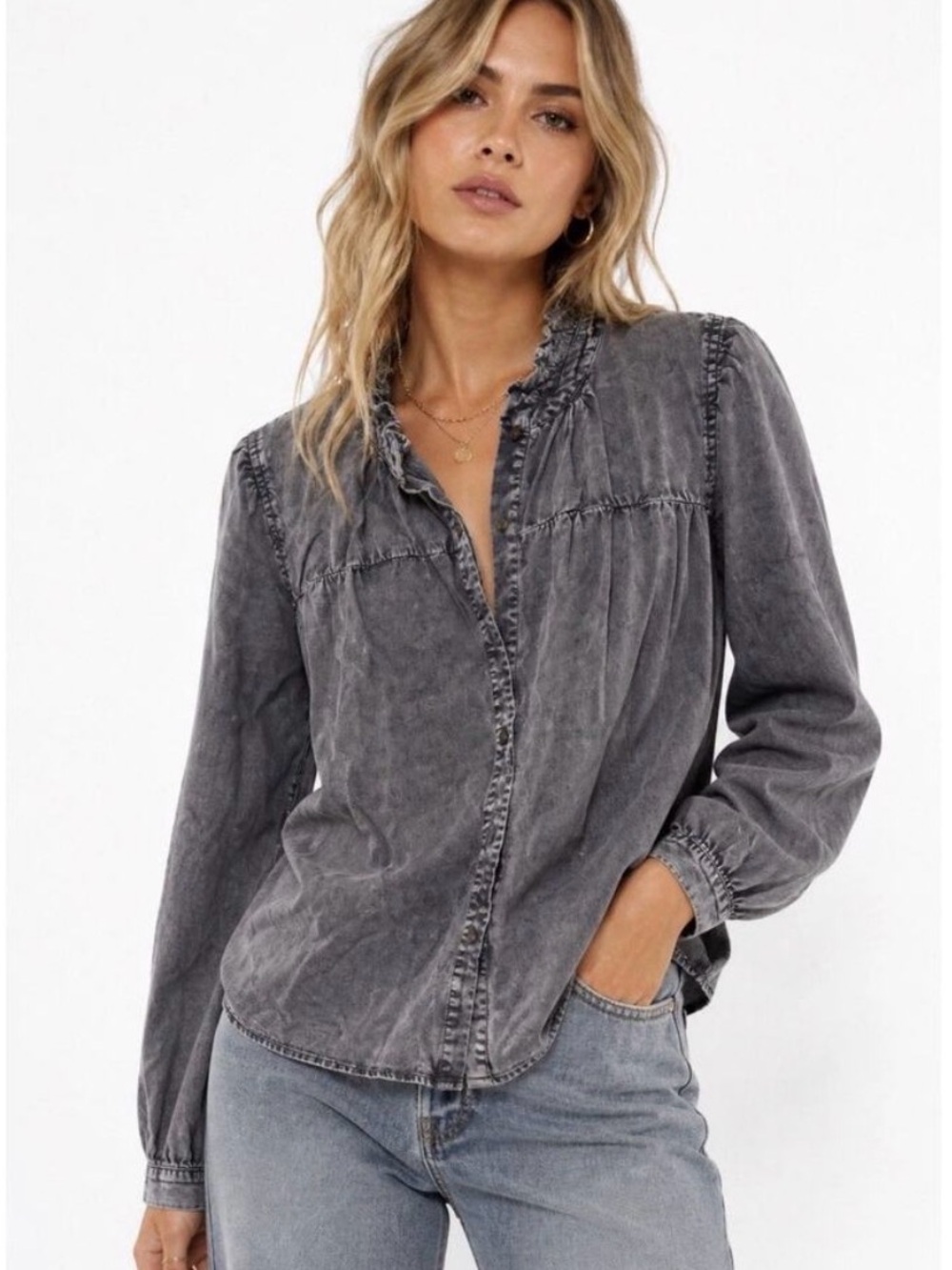 Rails Gray Acid Wash Ruffle Button Front Blouse Size M